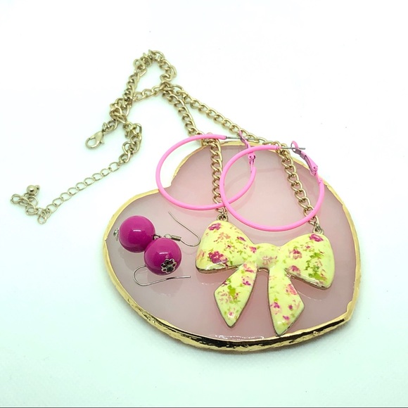 pink barbie necklace